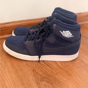 Nike Men's Dark Blue High-Top Sneakers